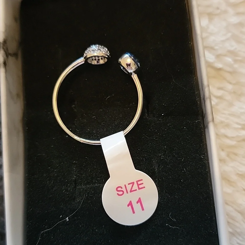 BP BLUE TOPAZ RING - Picture 3 of 4